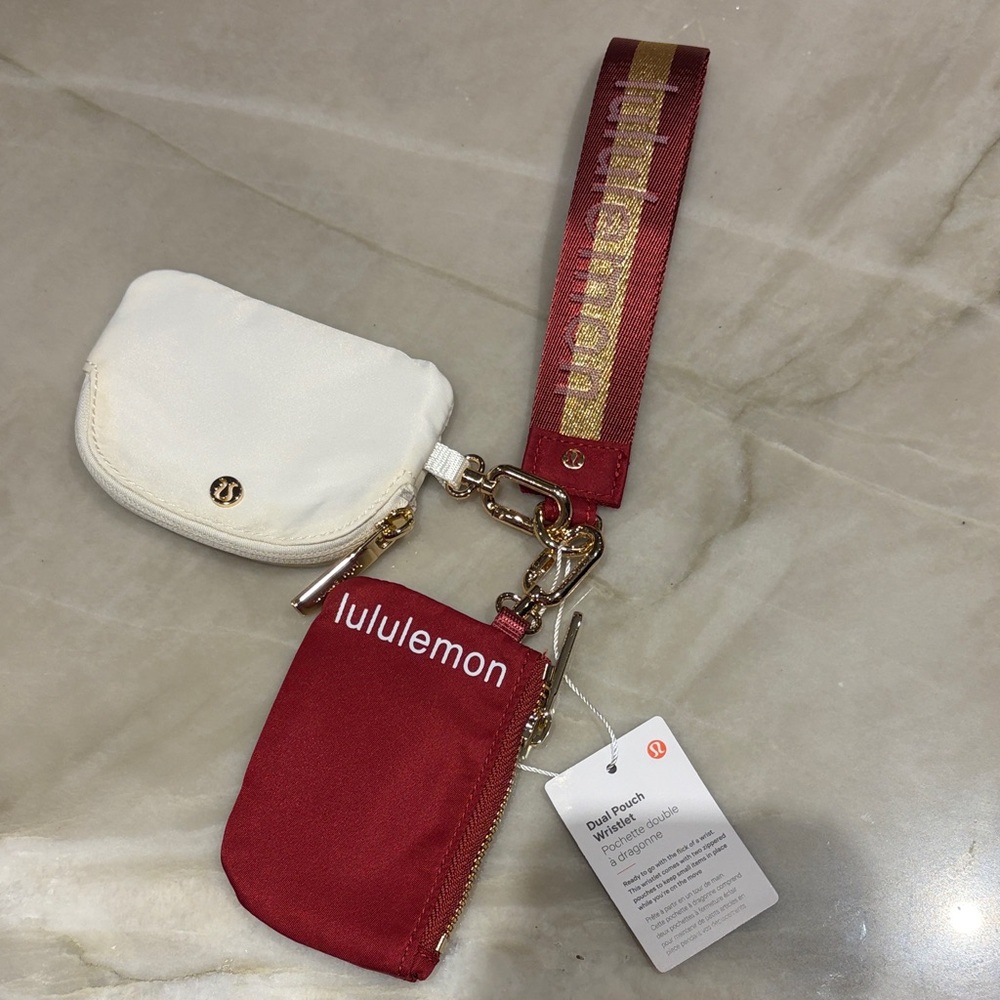 Lululemon Athletica Red and White Key & Card Holder Set limited edition